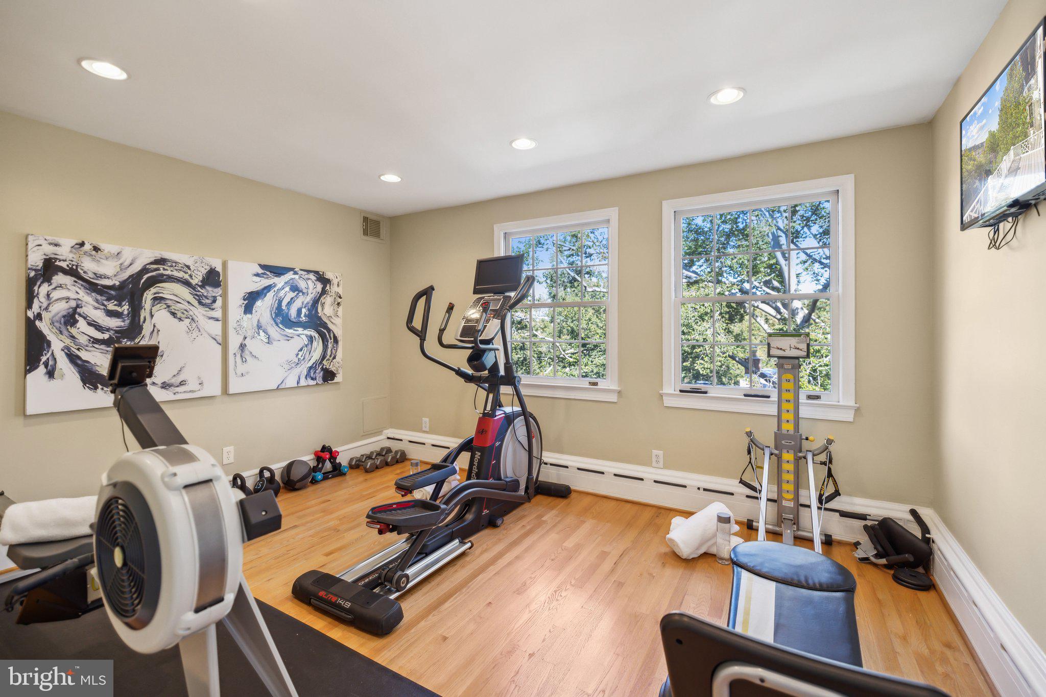 WOODLEY PARK - Residential