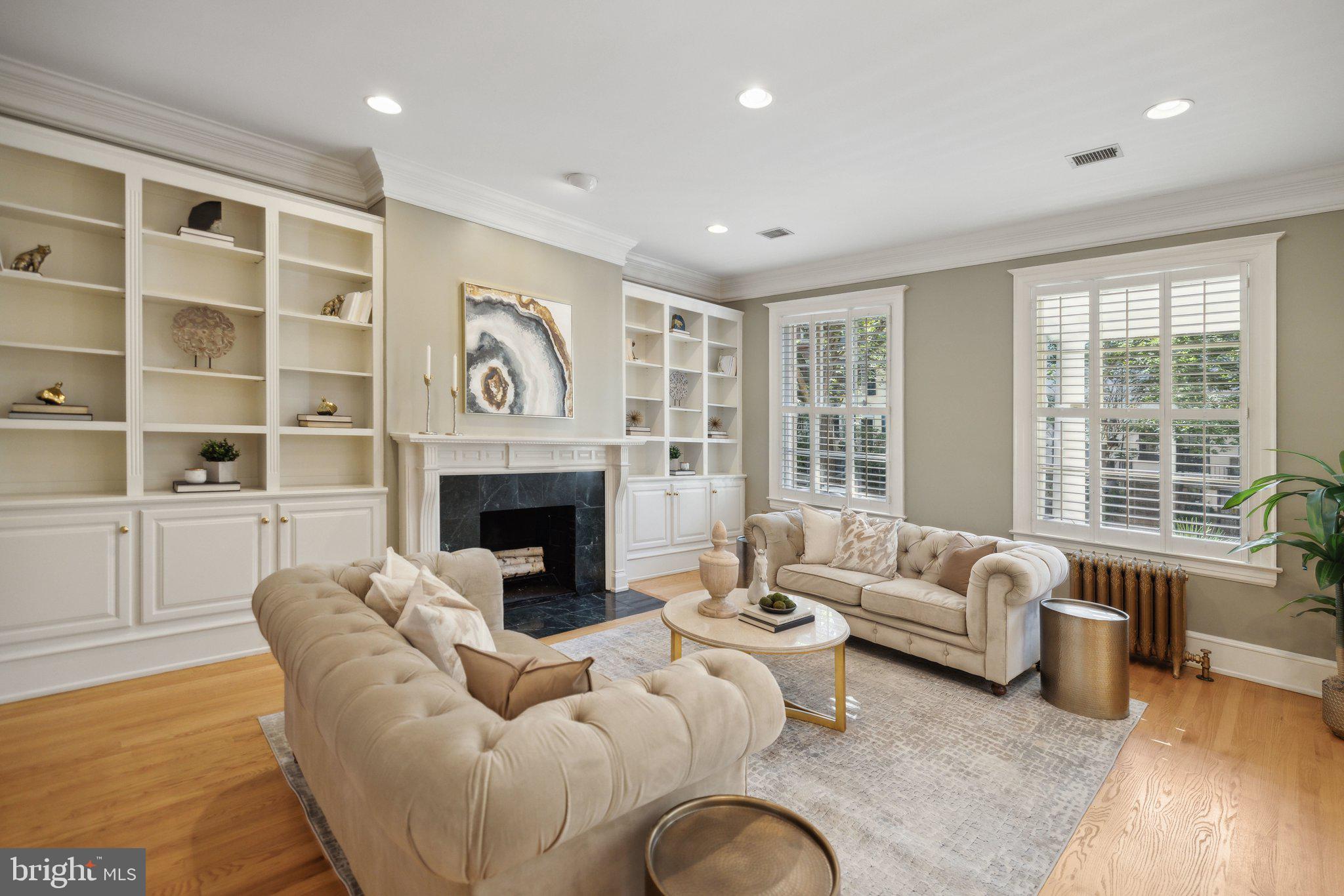 WOODLEY PARK - Residential