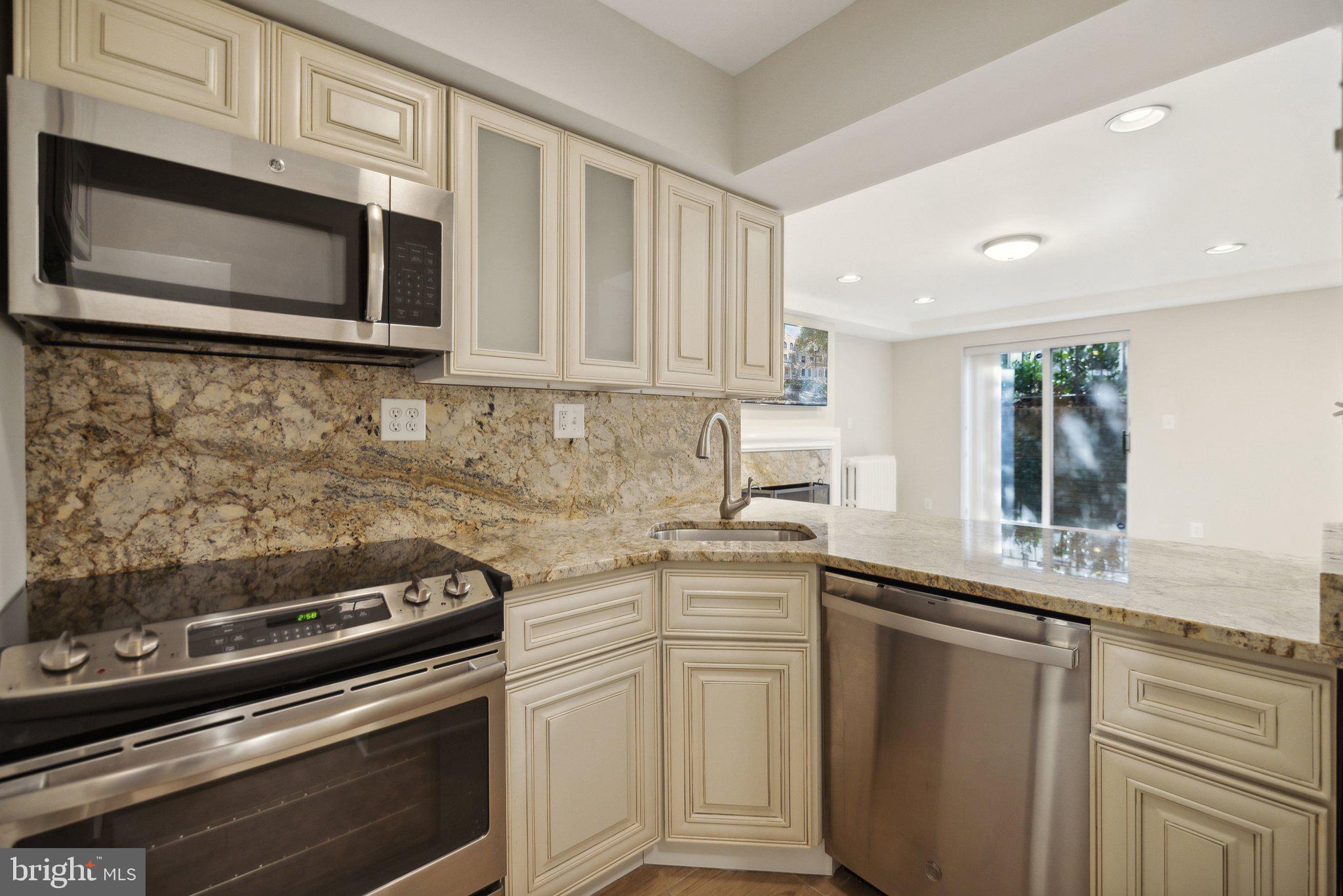 WOODLEY PARK - Residential