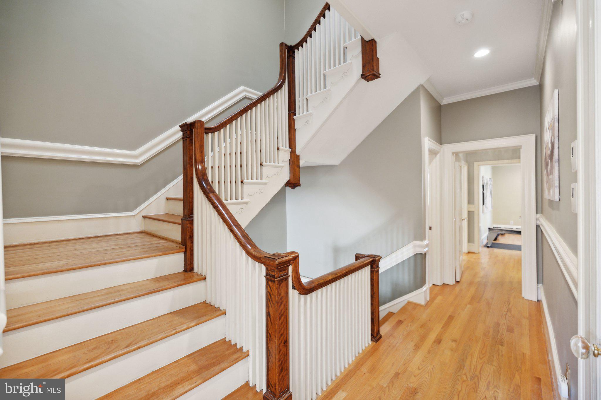 WOODLEY PARK - Residential