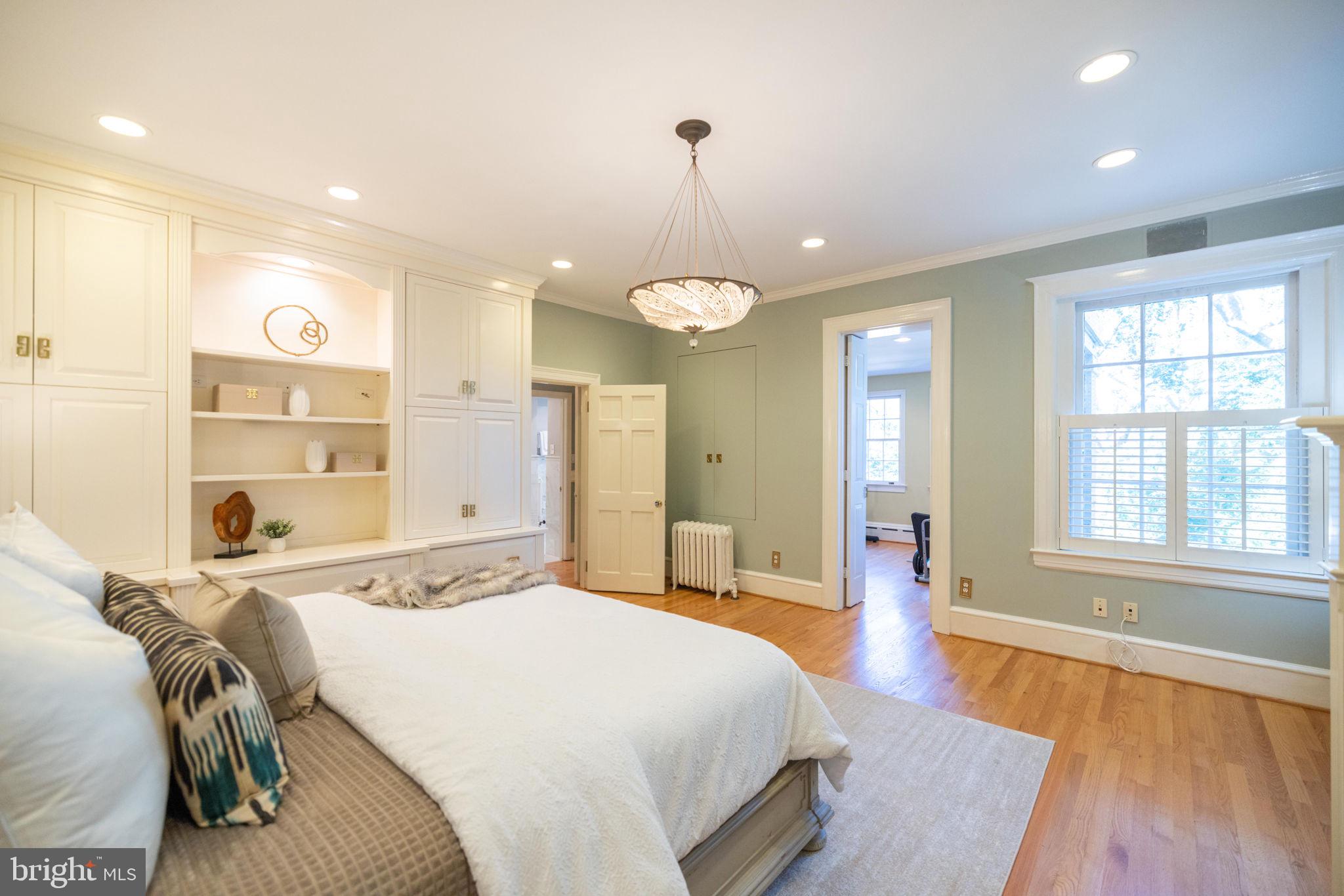 WOODLEY PARK - Residential