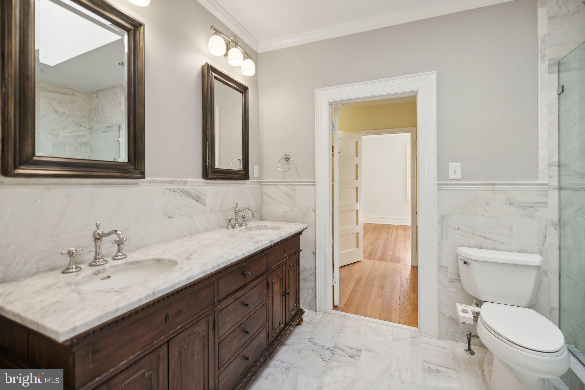 WOODLEY PARK - Residential