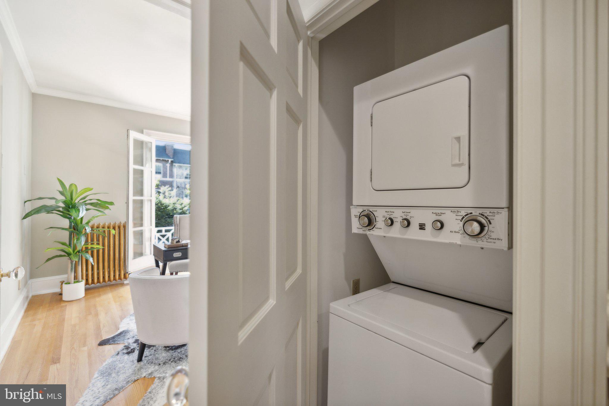 WOODLEY PARK - Residential
