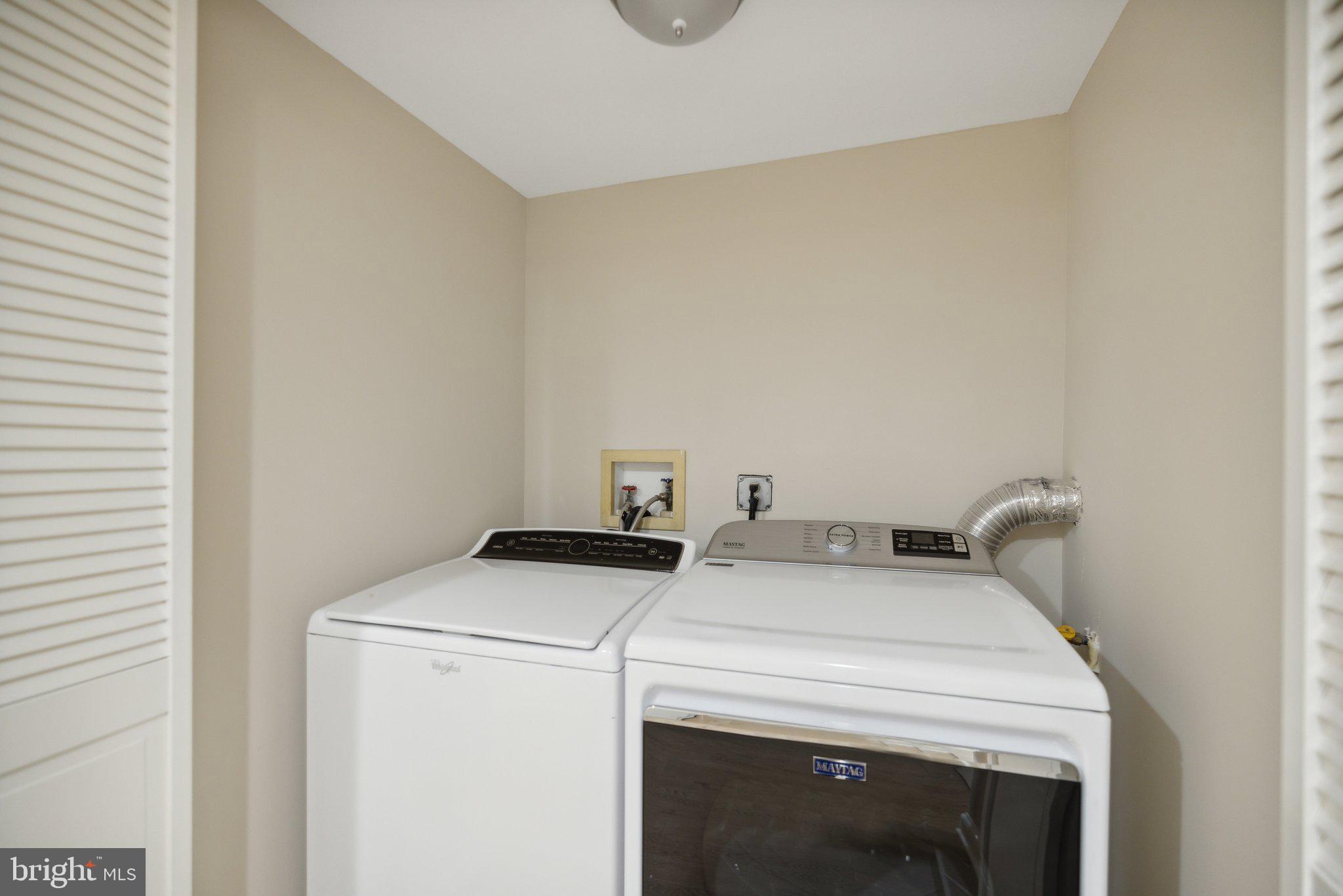 WOODLEY PARK - Residential