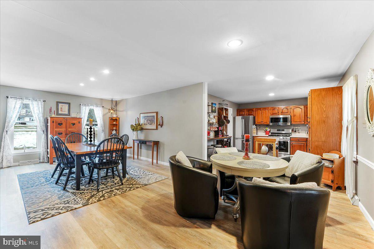 WALNUT GROVE - Residential