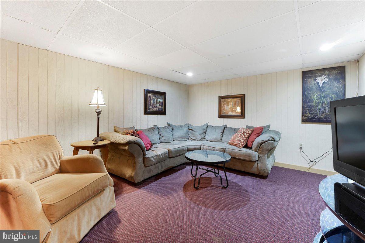 WALNUT GROVE - Residential