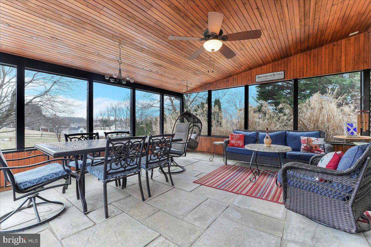 WALNUT GROVE - Residential