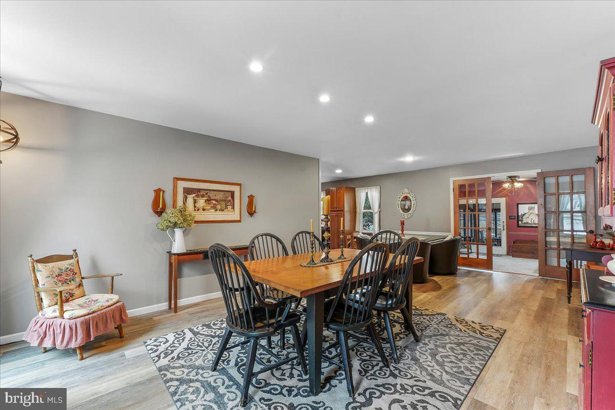 WALNUT GROVE - Residential