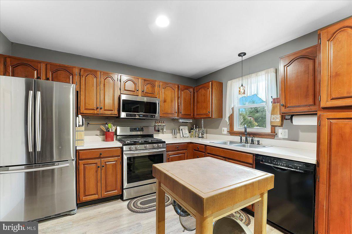 WALNUT GROVE - Residential