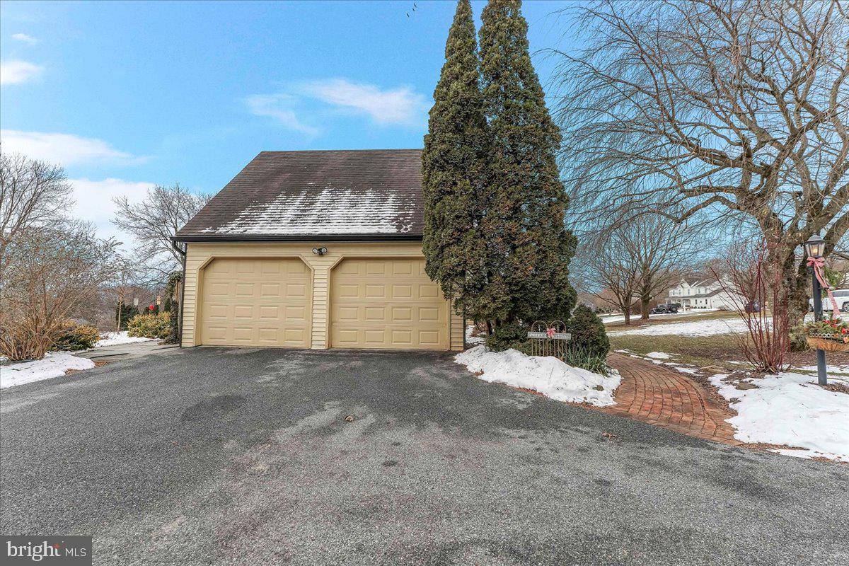 WALNUT GROVE - Residential