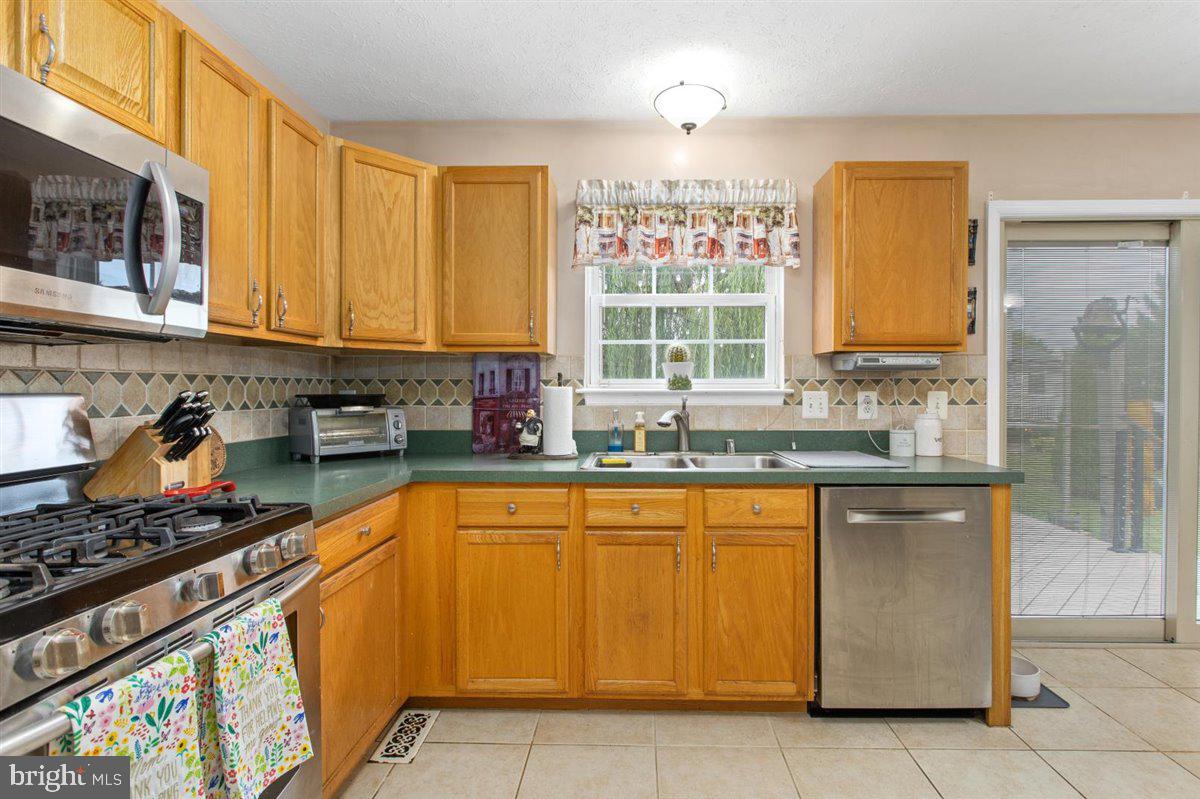 BEACHWOOD ESTATES - Residential