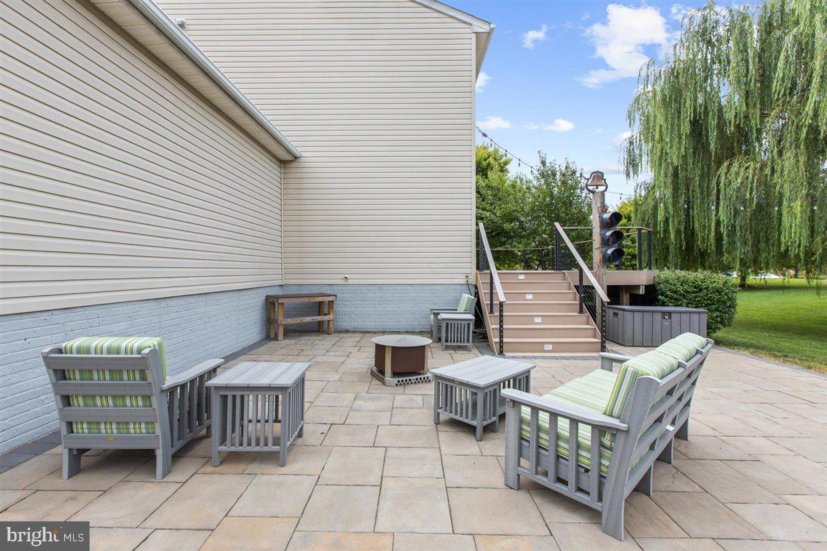 BEACHWOOD ESTATES - Residential