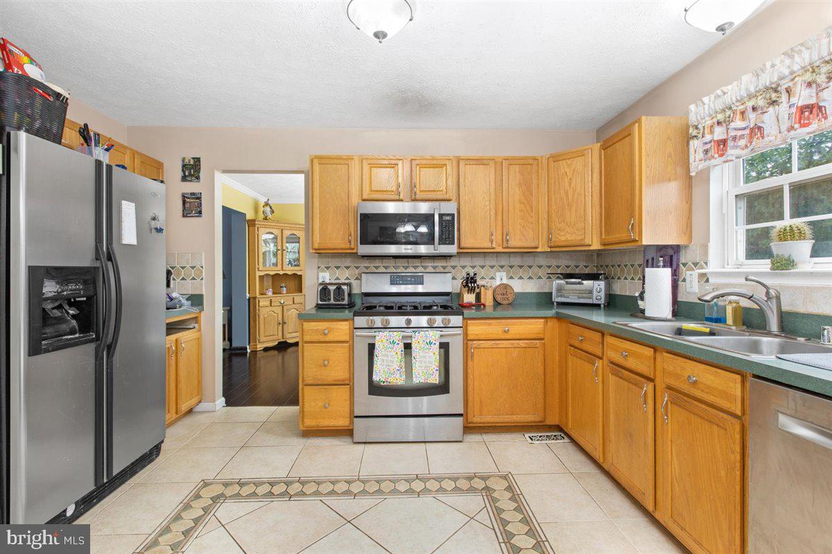 BEACHWOOD ESTATES - Residential