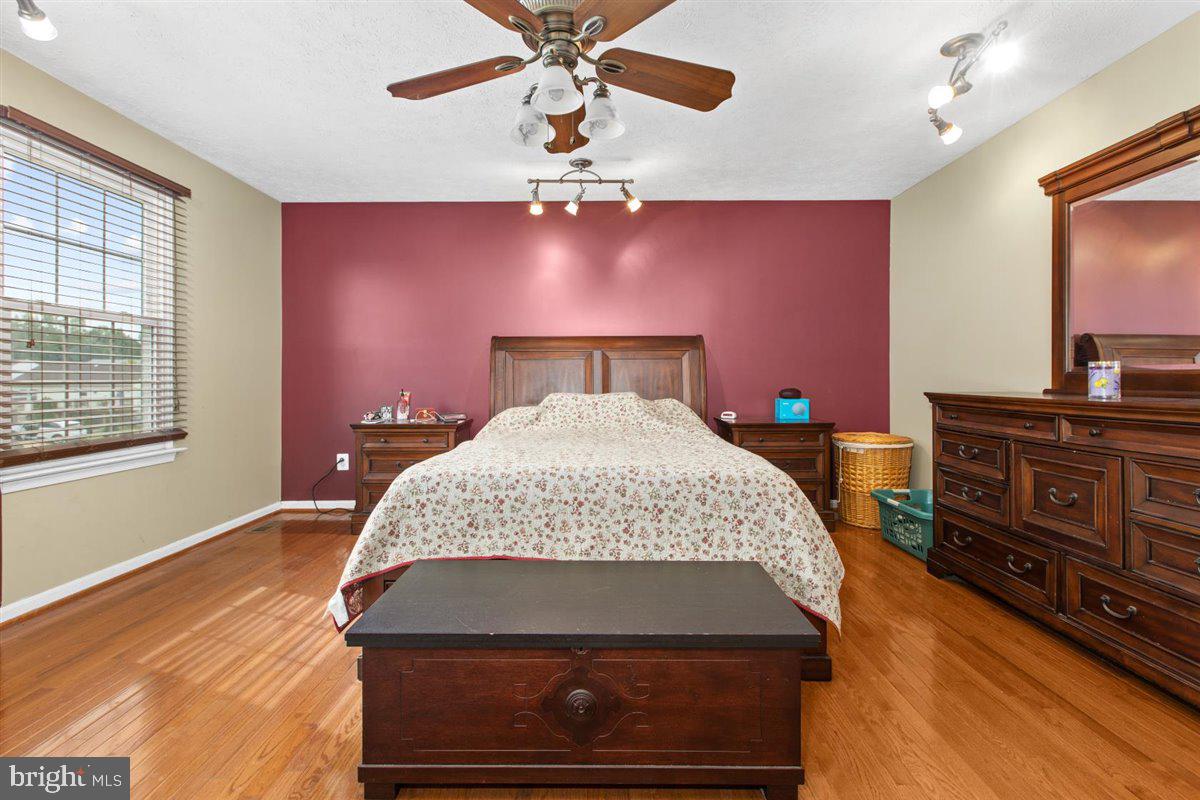 BEACHWOOD ESTATES - Residential