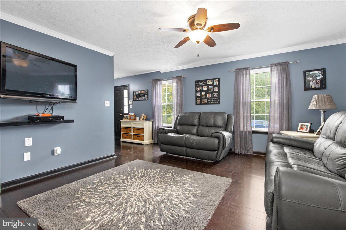 BEACHWOOD ESTATES - Residential