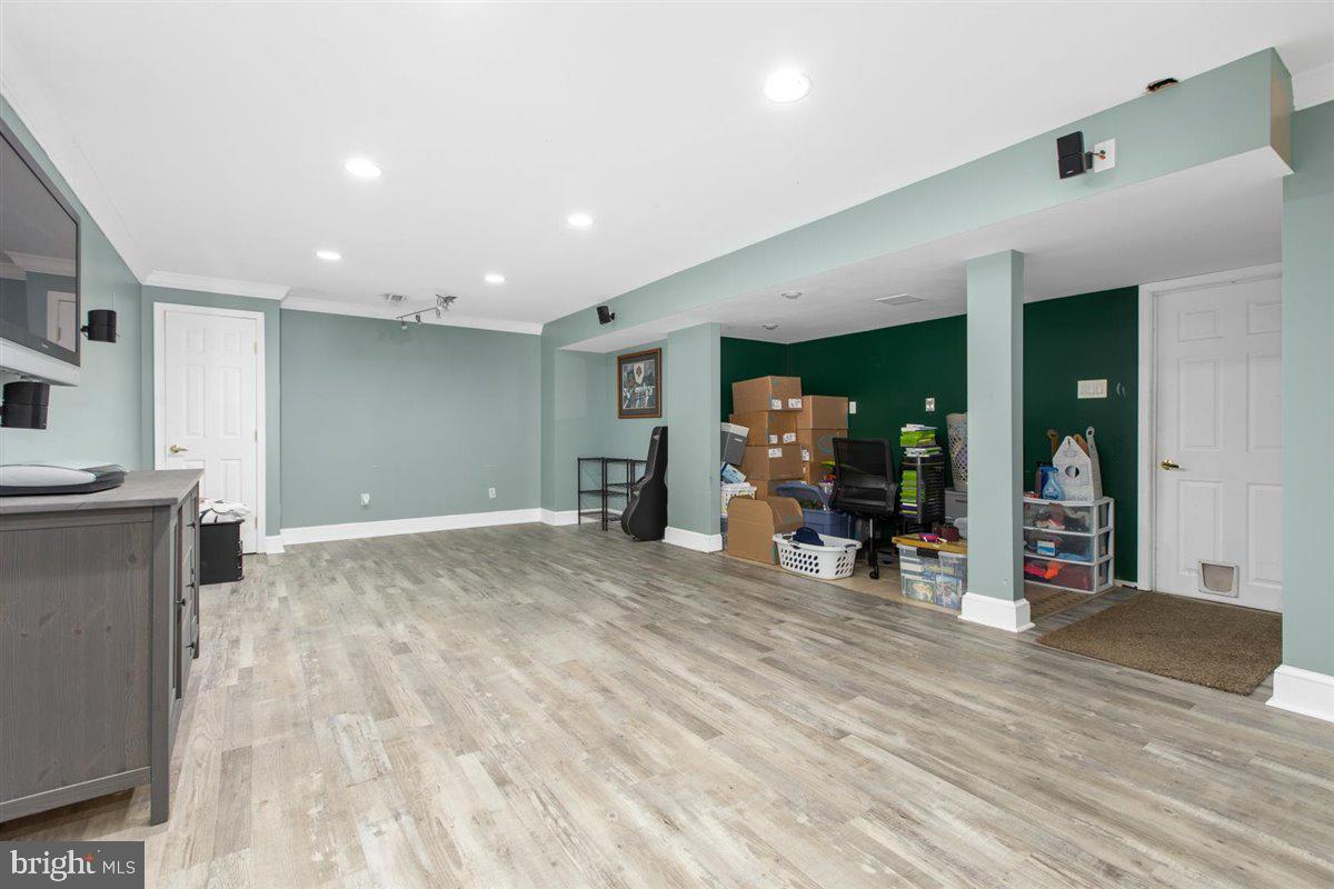 BEACHWOOD ESTATES - Residential