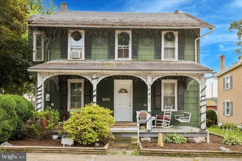 Photo of 28 Elizabeth Street, CHRISTIANA, PA 17509 (MLS # PALA2072364)