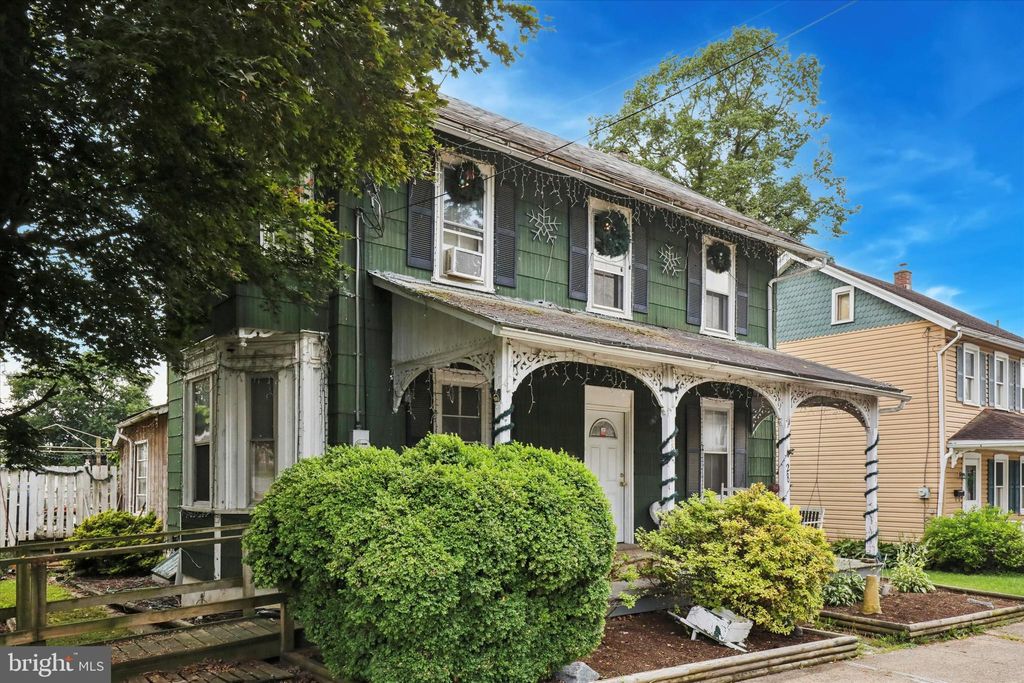 Photo of 28 Elizabeth Street, CHRISTIANA, PA 17509 (MLS # PALA2072364)