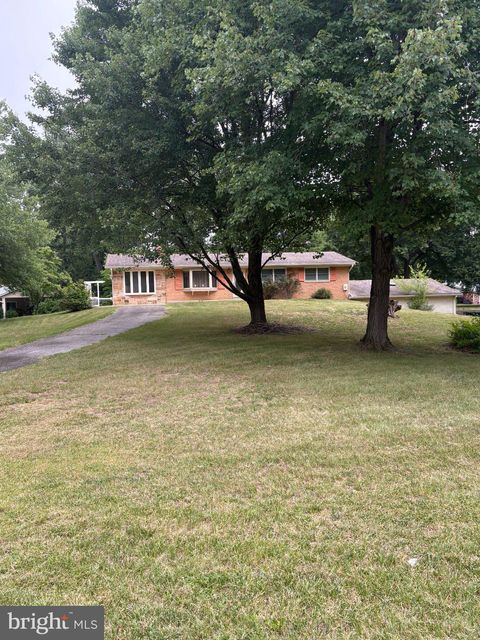 Homes For Sale - 5611 Park Drive<br/> BOWIE, MD 20715