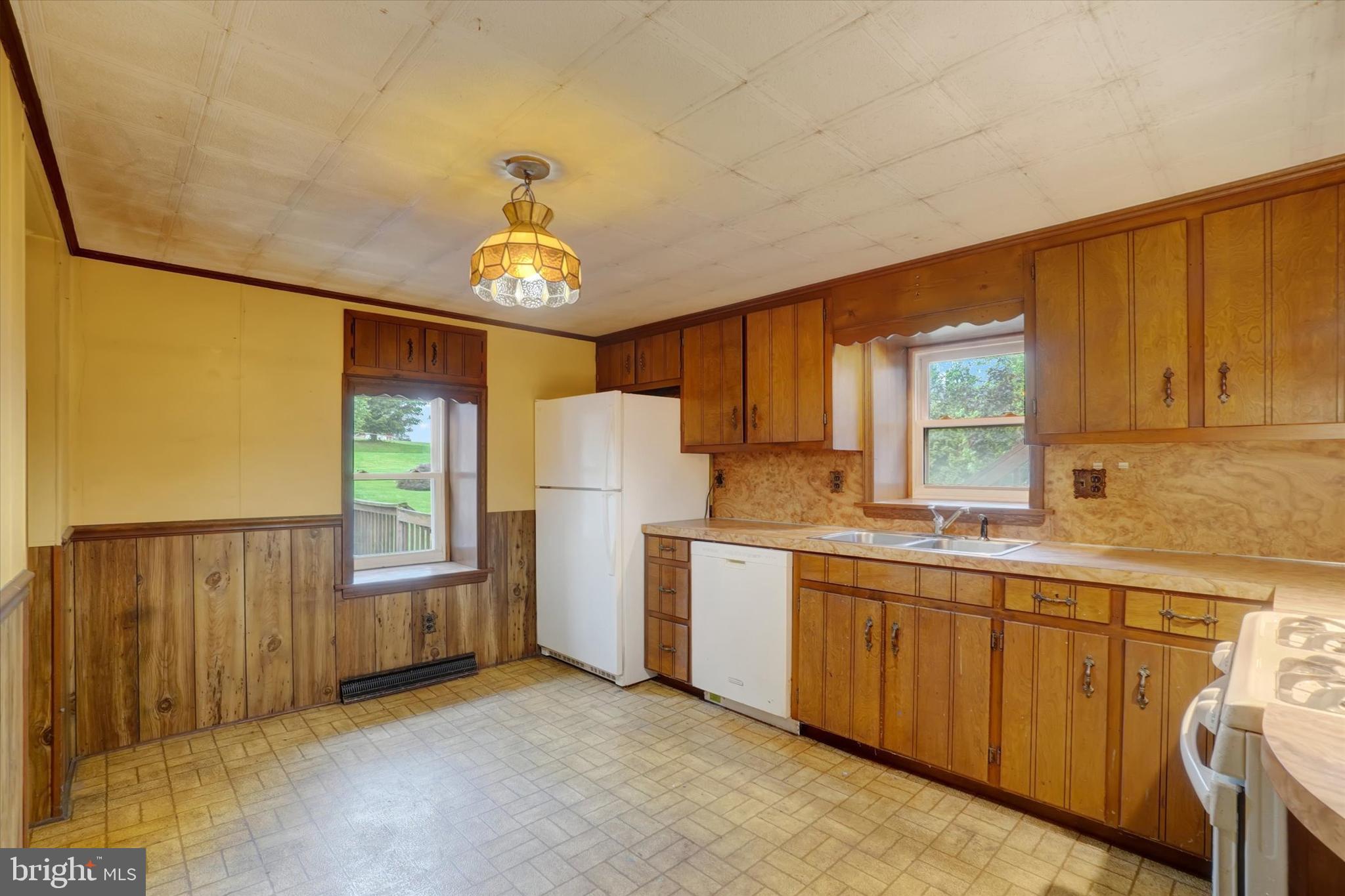 9446 E SPRINGFIELD ROAD 9448