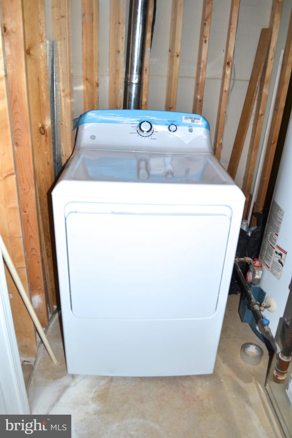 SOUTH RIDING - Residential Lease