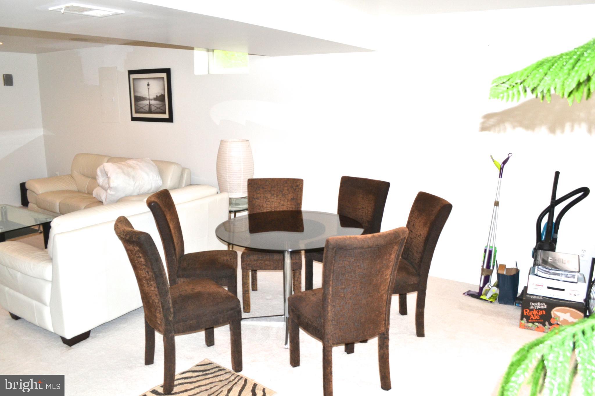 SOUTH RIDING - Residential Lease