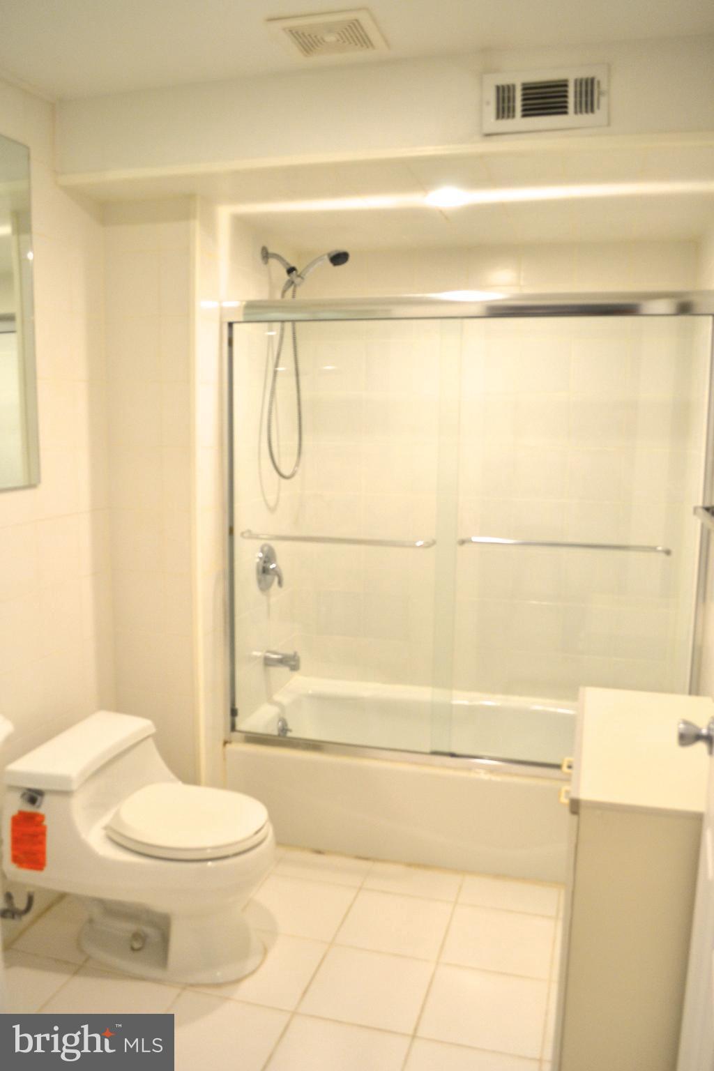 SOUTH RIDING - Residential Lease