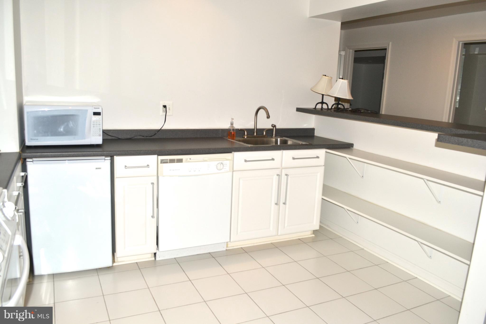 SOUTH RIDING - Residential Lease