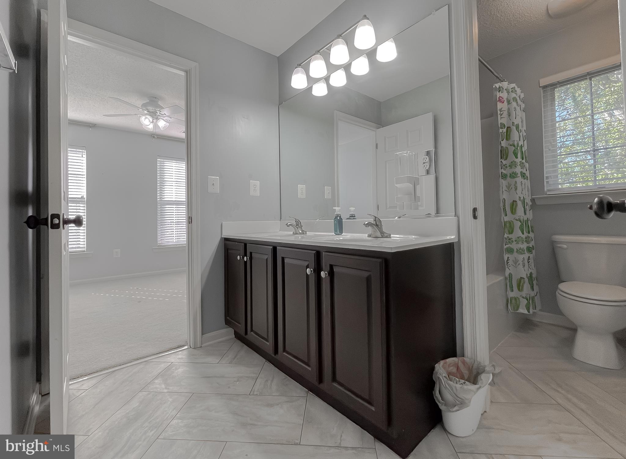 NEWTON MANOR - Residential