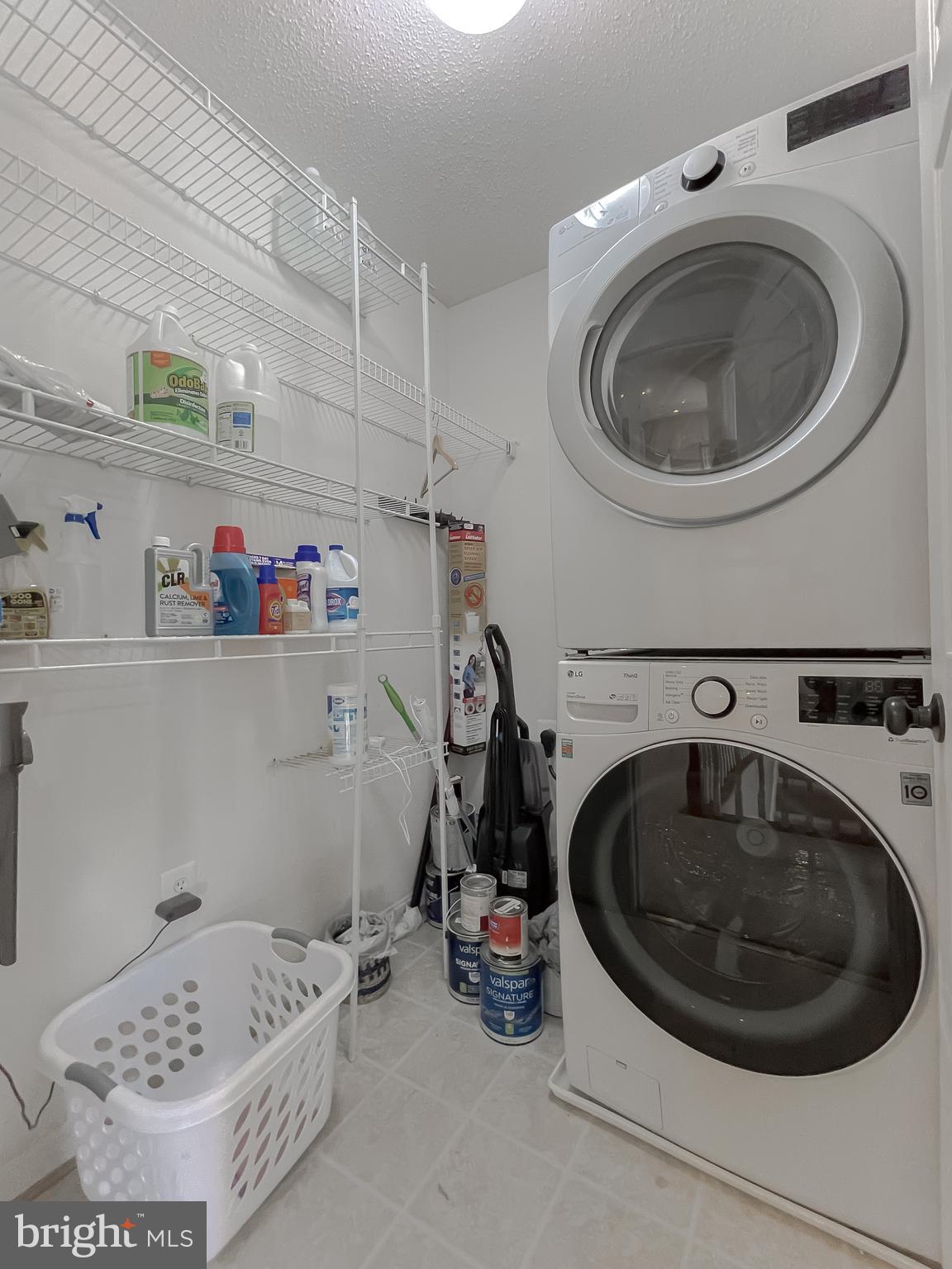 NEWTON MANOR - Residential