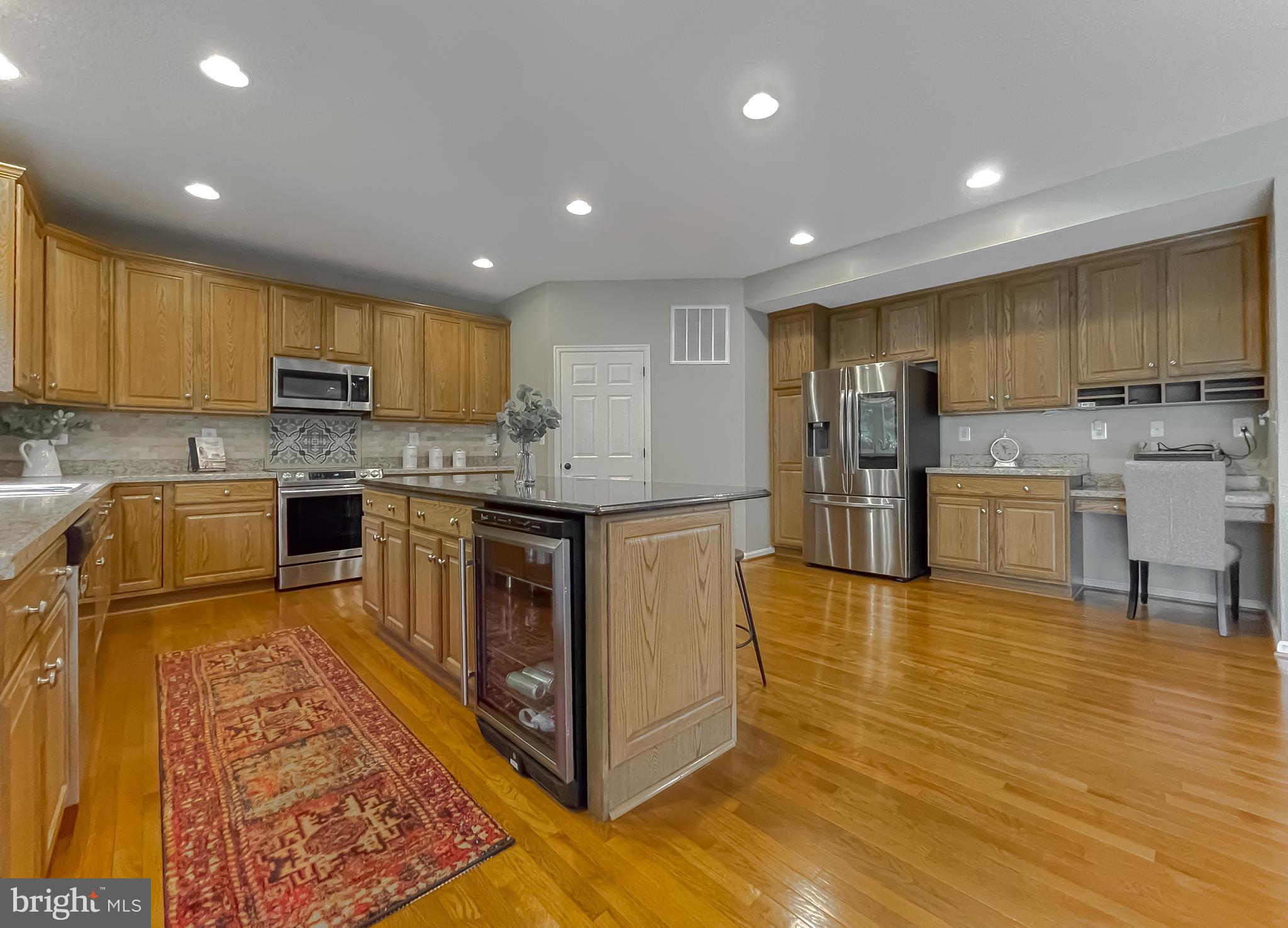 NEWTON MANOR - Residential