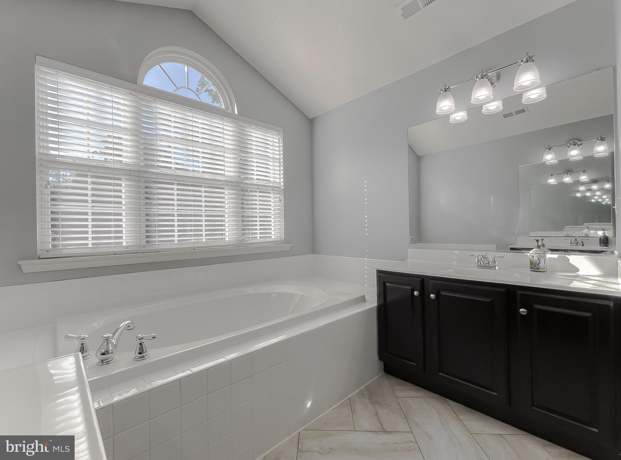 NEWTON MANOR - Residential