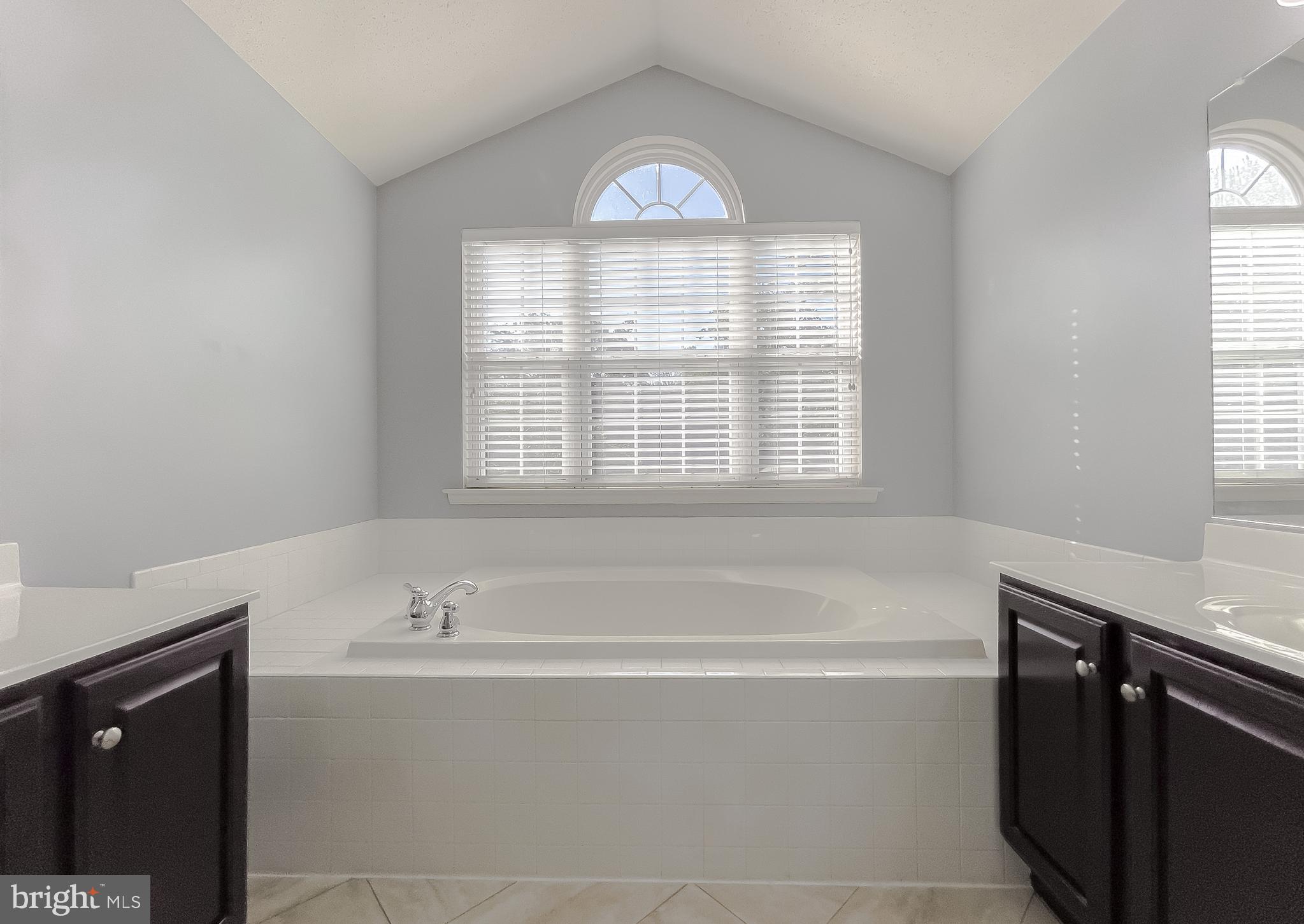 NEWTON MANOR - Residential