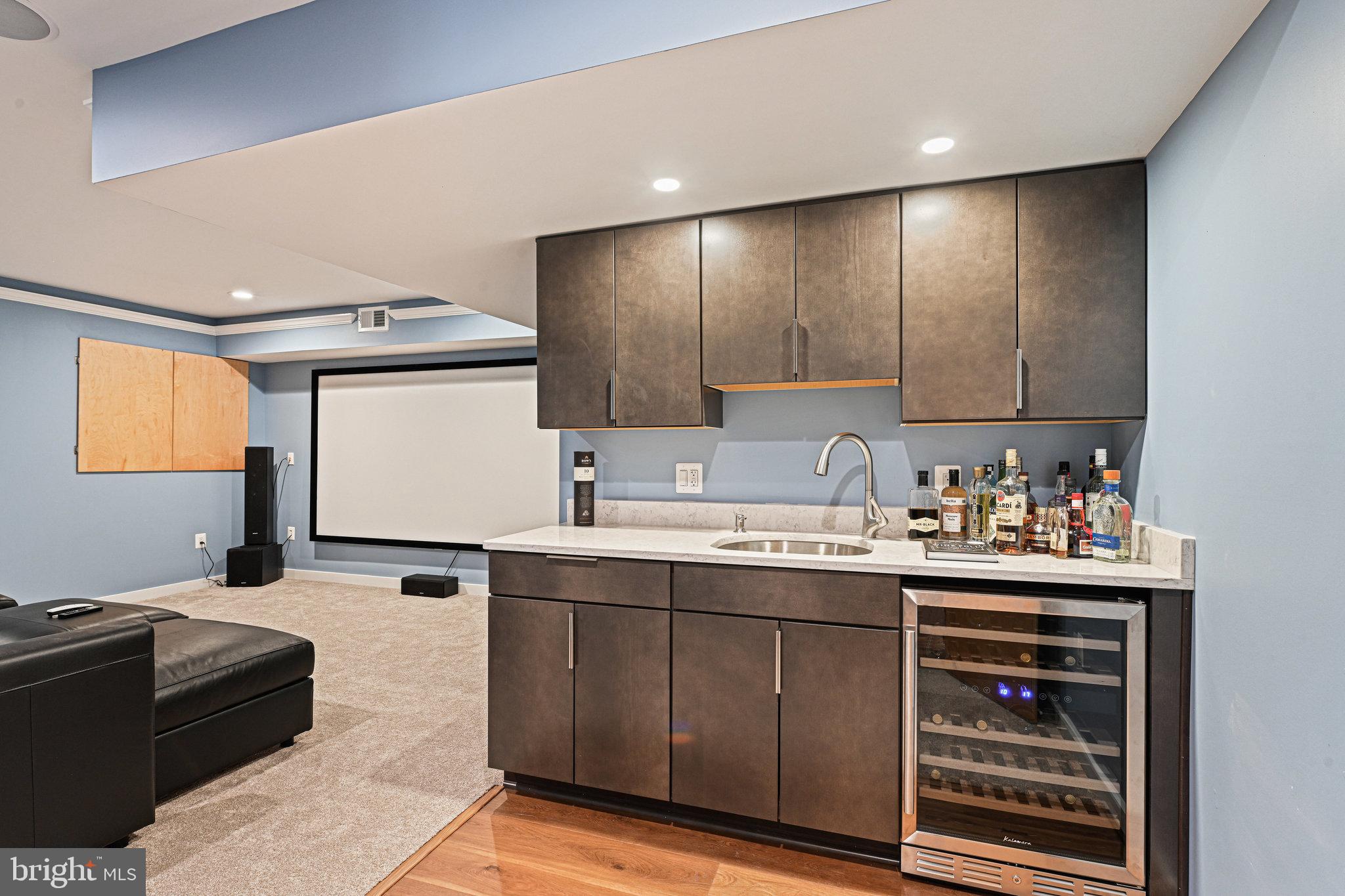 RESTON - Residential