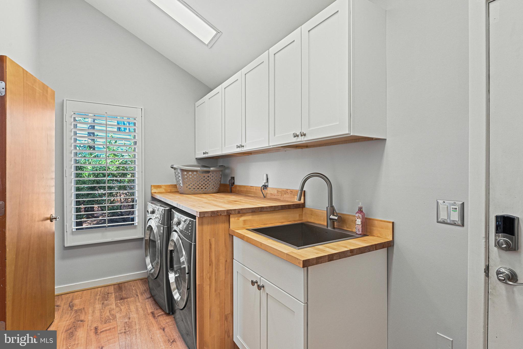 RESTON - Residential