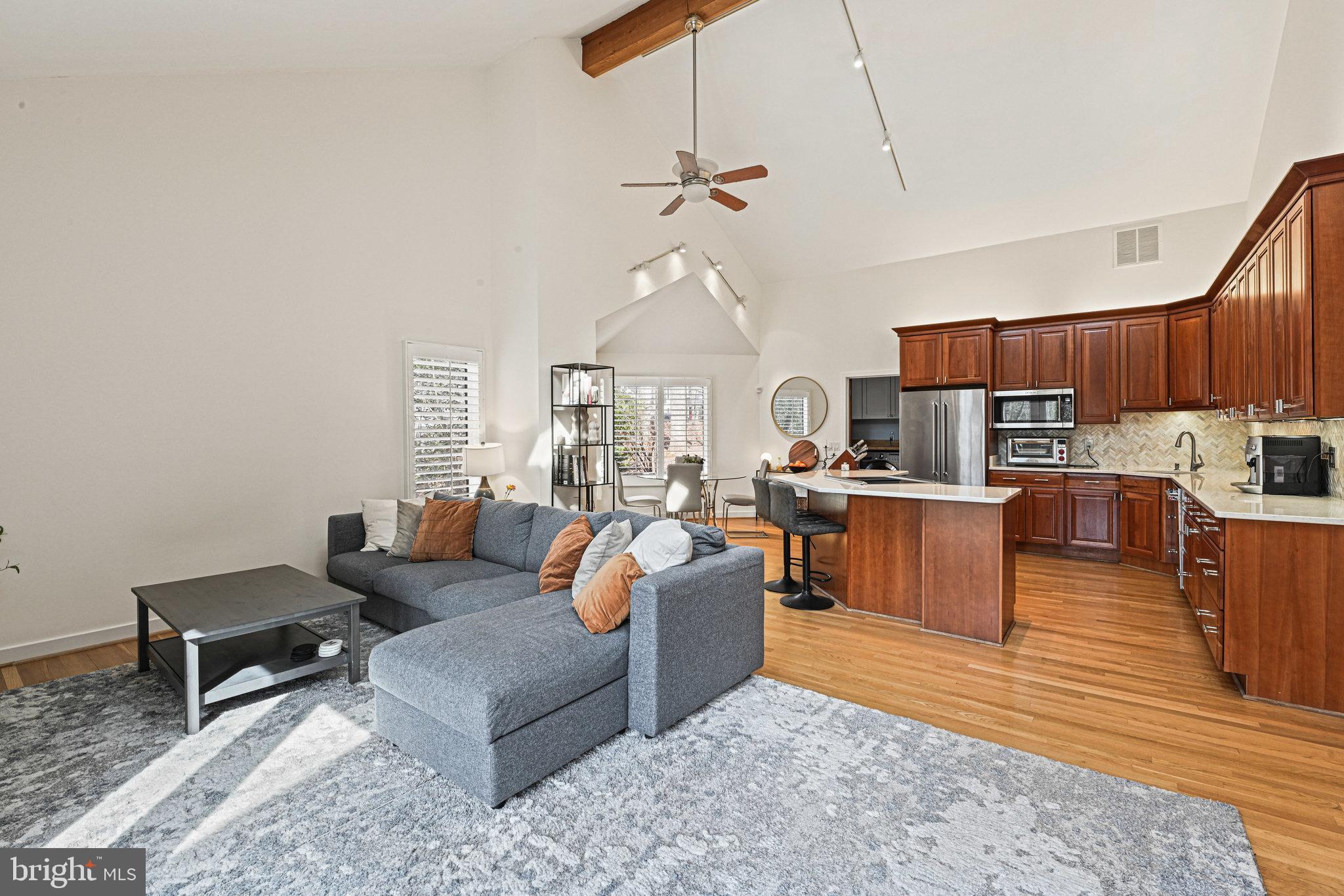 RESTON - Residential