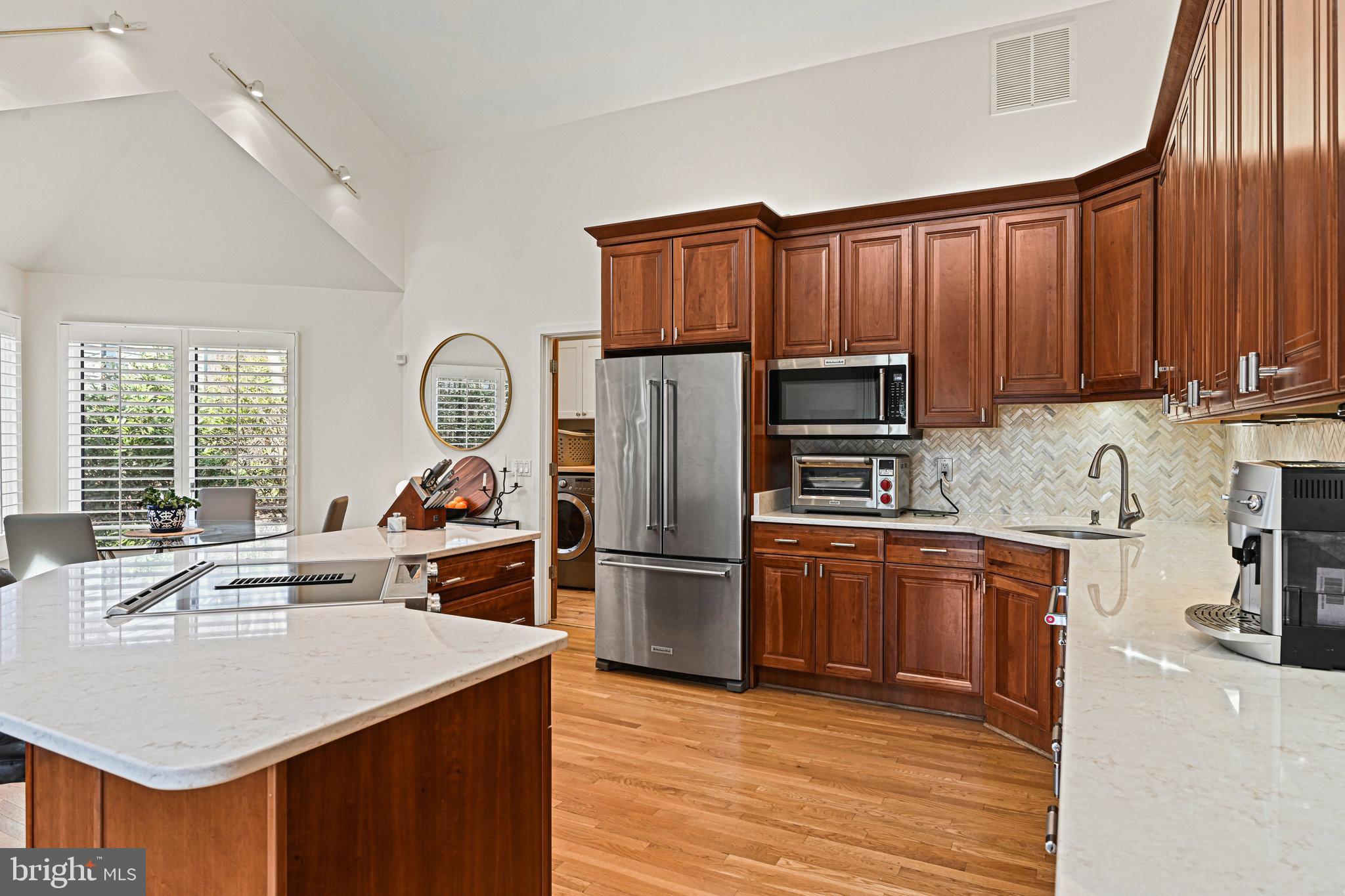 RESTON - Residential