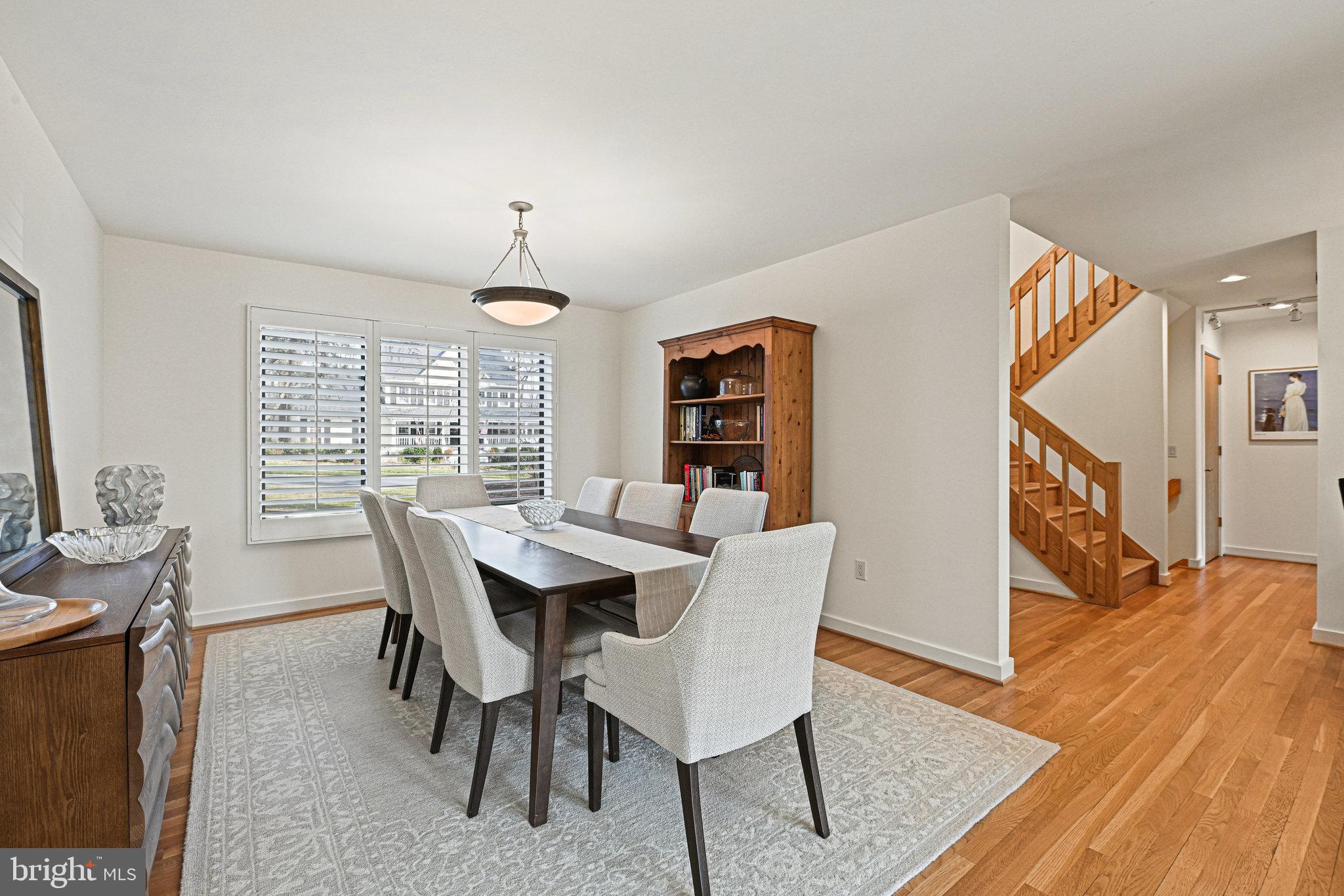 RESTON - Residential