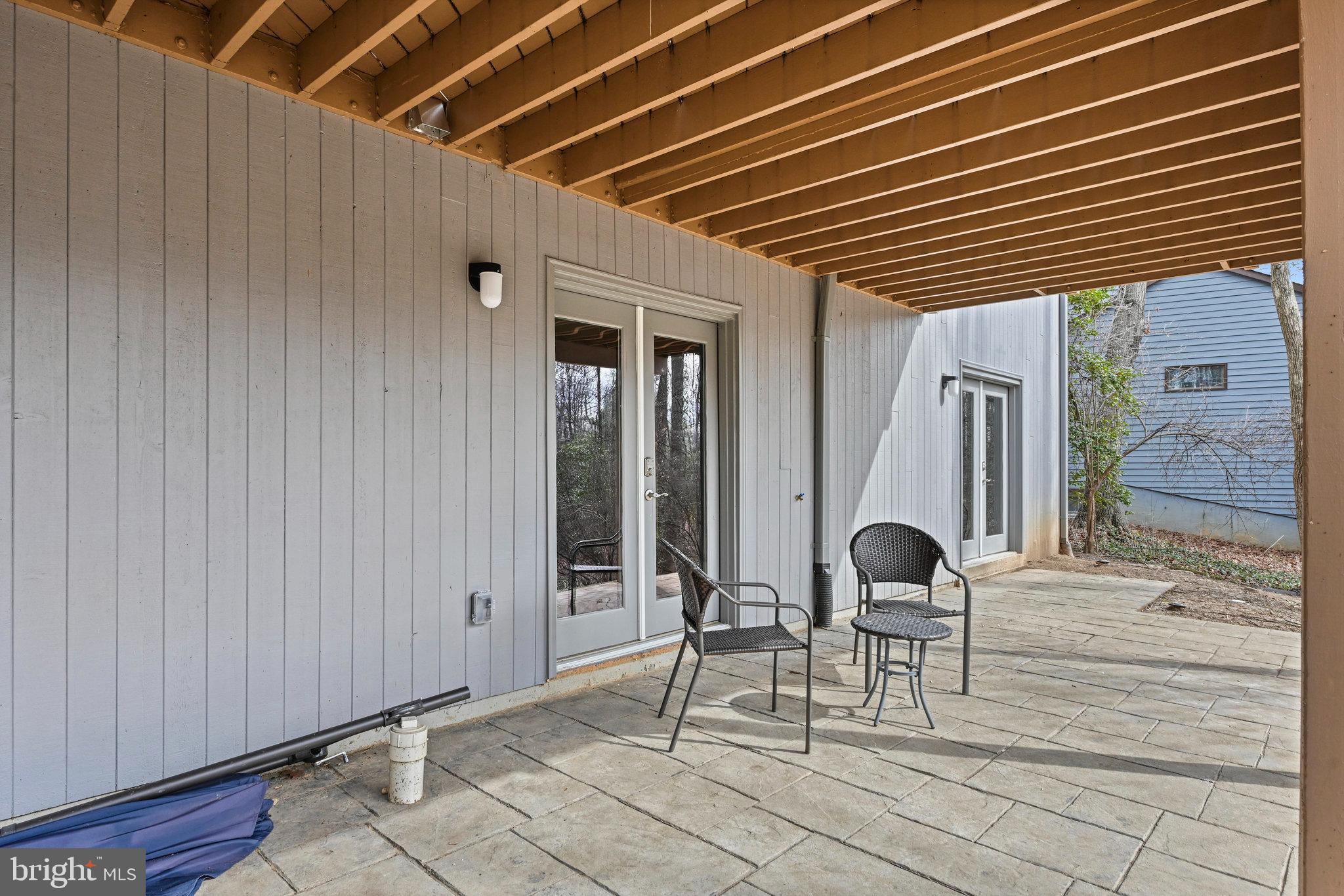 RESTON - Residential