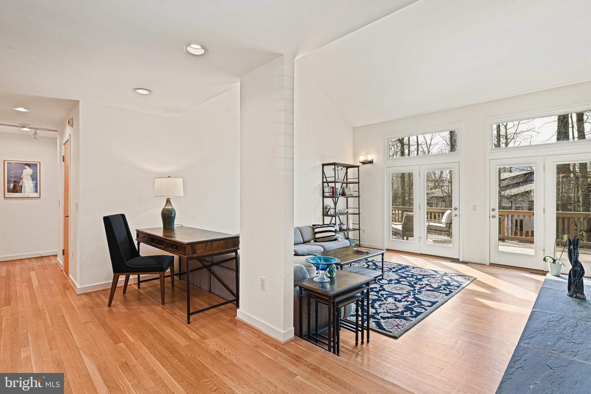 RESTON - Residential