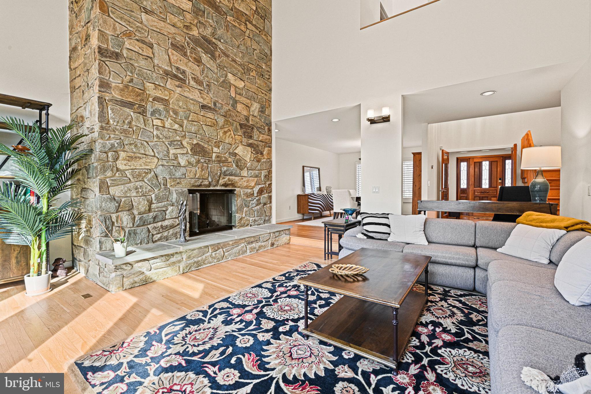 RESTON - Residential