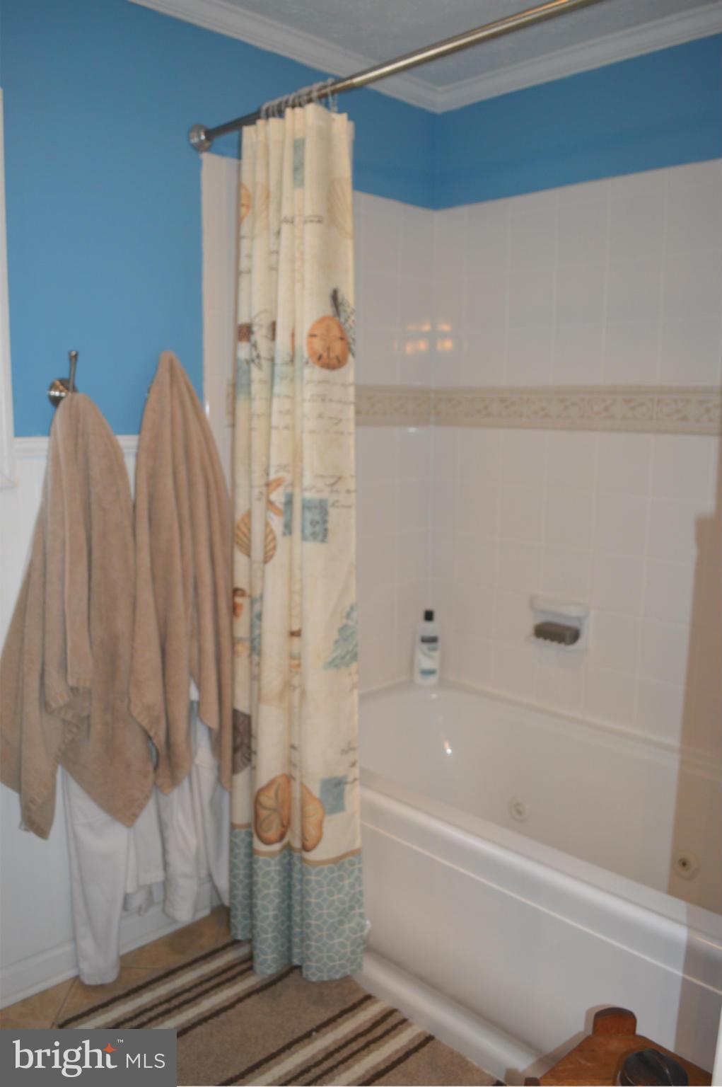 LAKE WILDERNESS - Residential