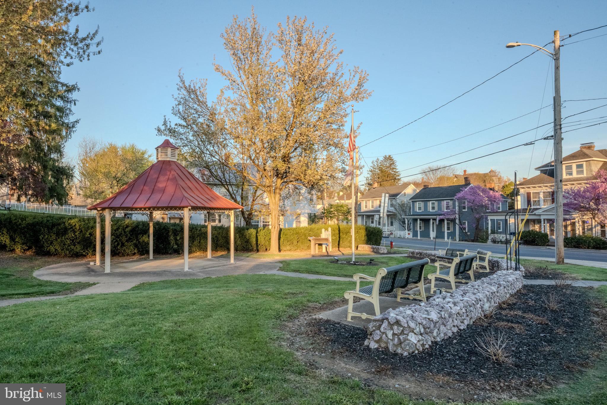 SPRINGDALE VILLAGE - Residential