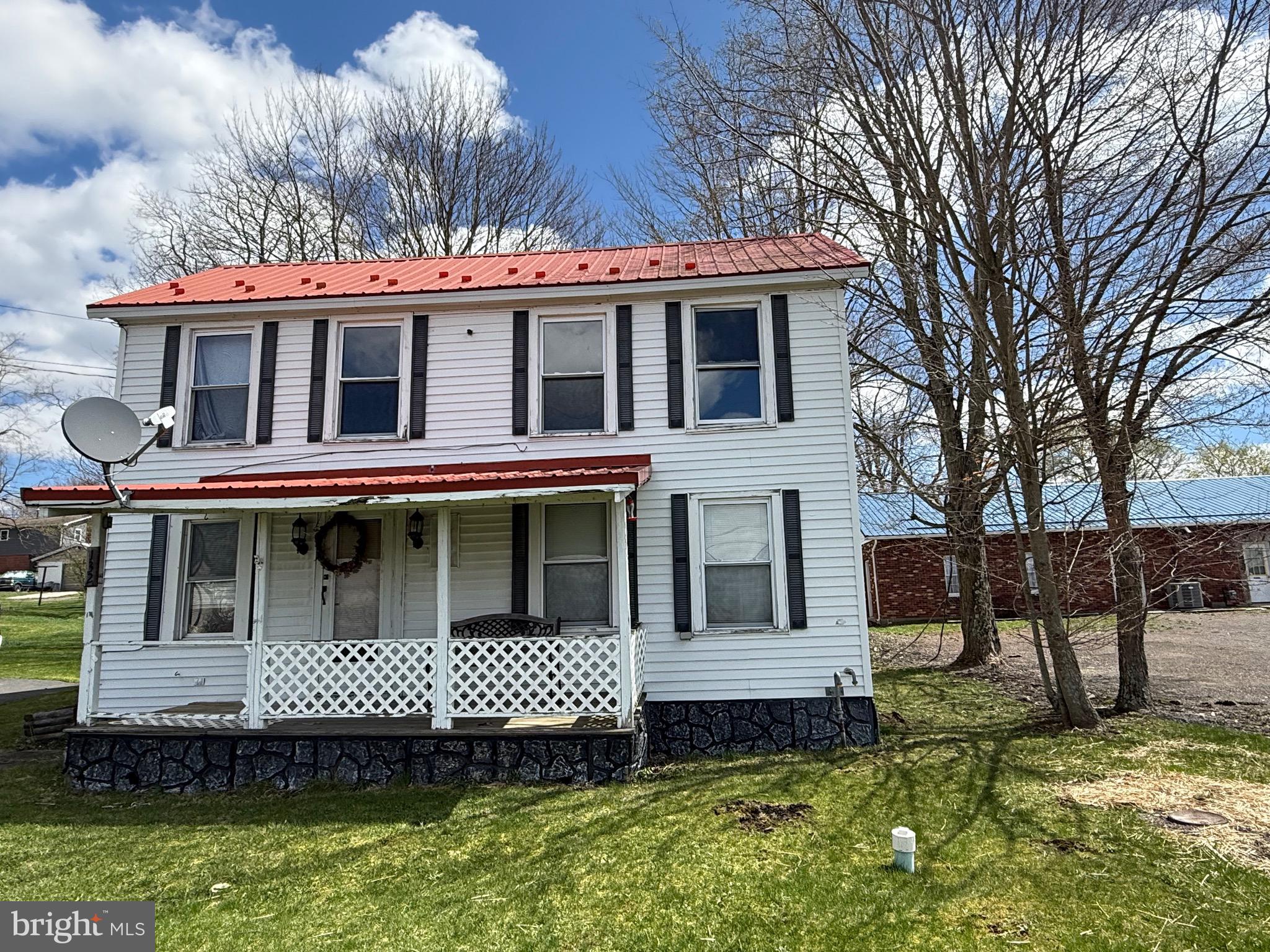 132 OAK STREET