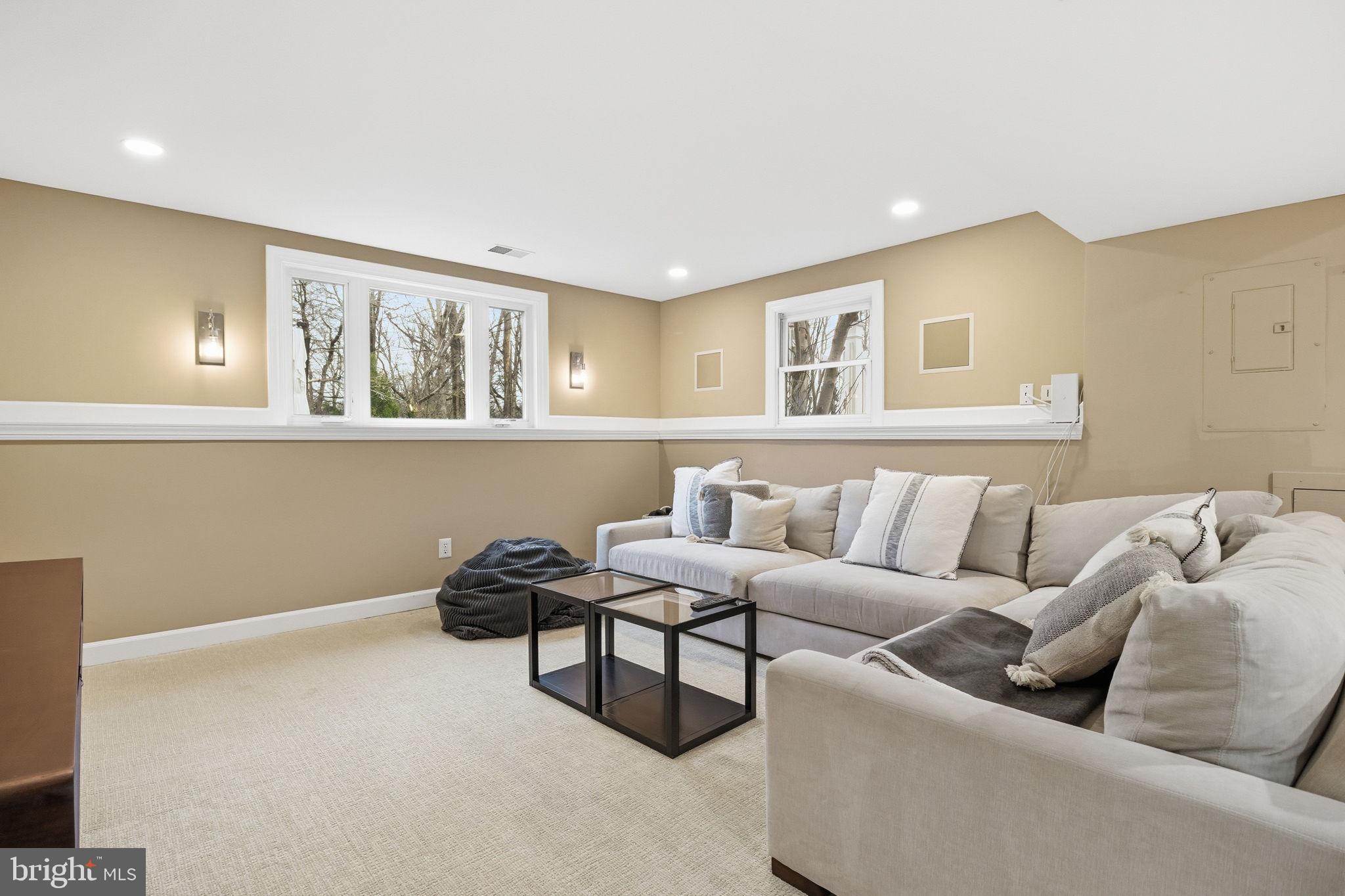 BROOKSIDE - Residential