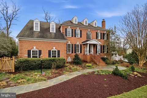 Photo of 1803 Brookstone Court, VIENNA, VA 22182 (MLS # VAFX2296924)