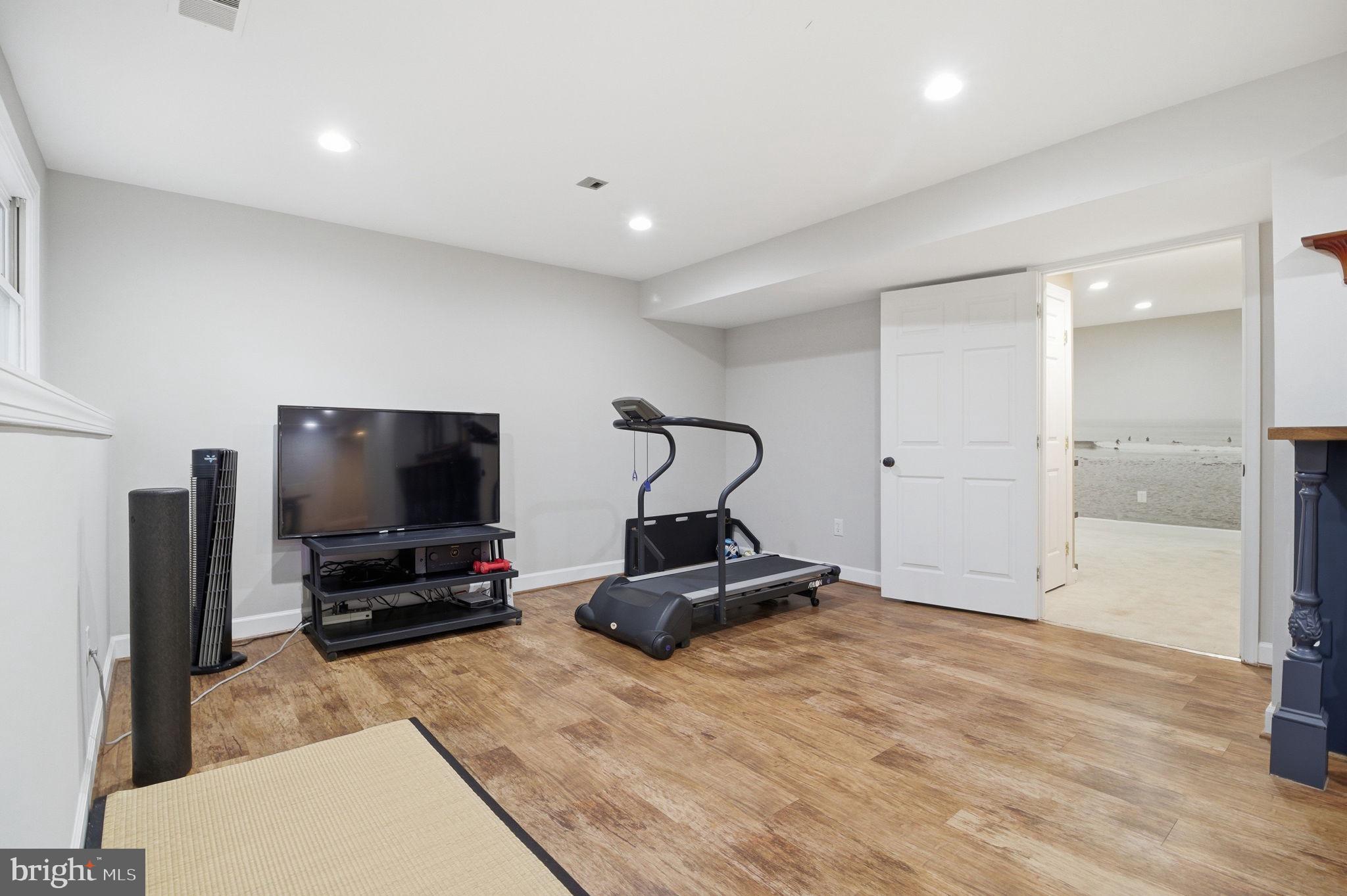 BROOKSIDE - Residential