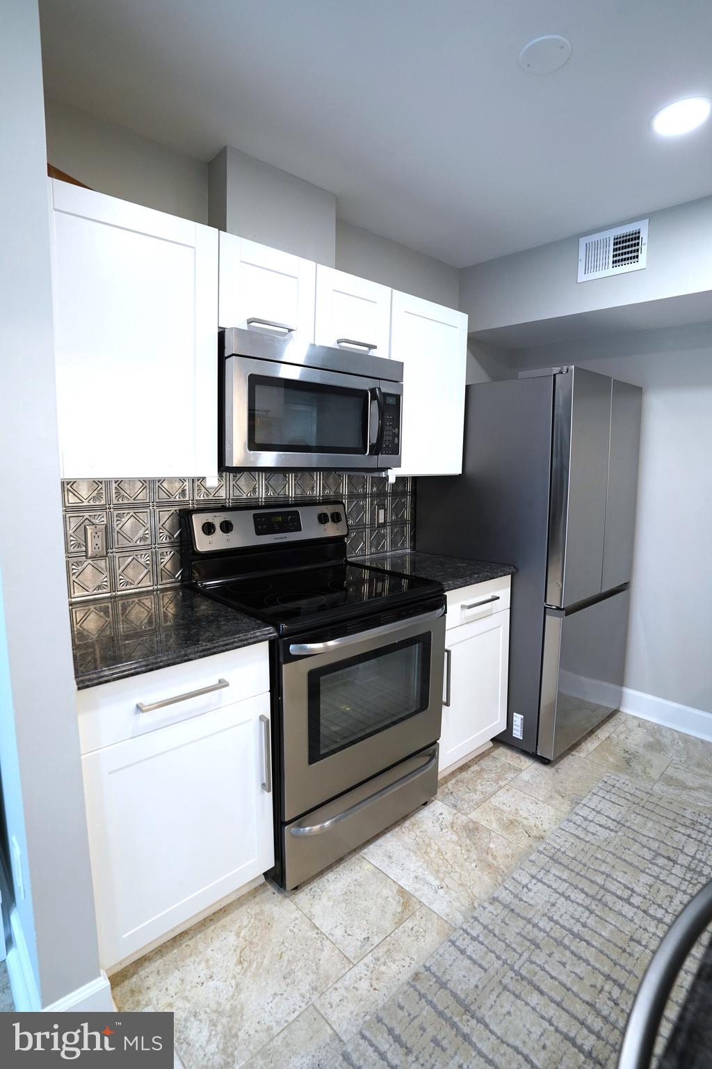 WOODGATE VILLAGE - Residential