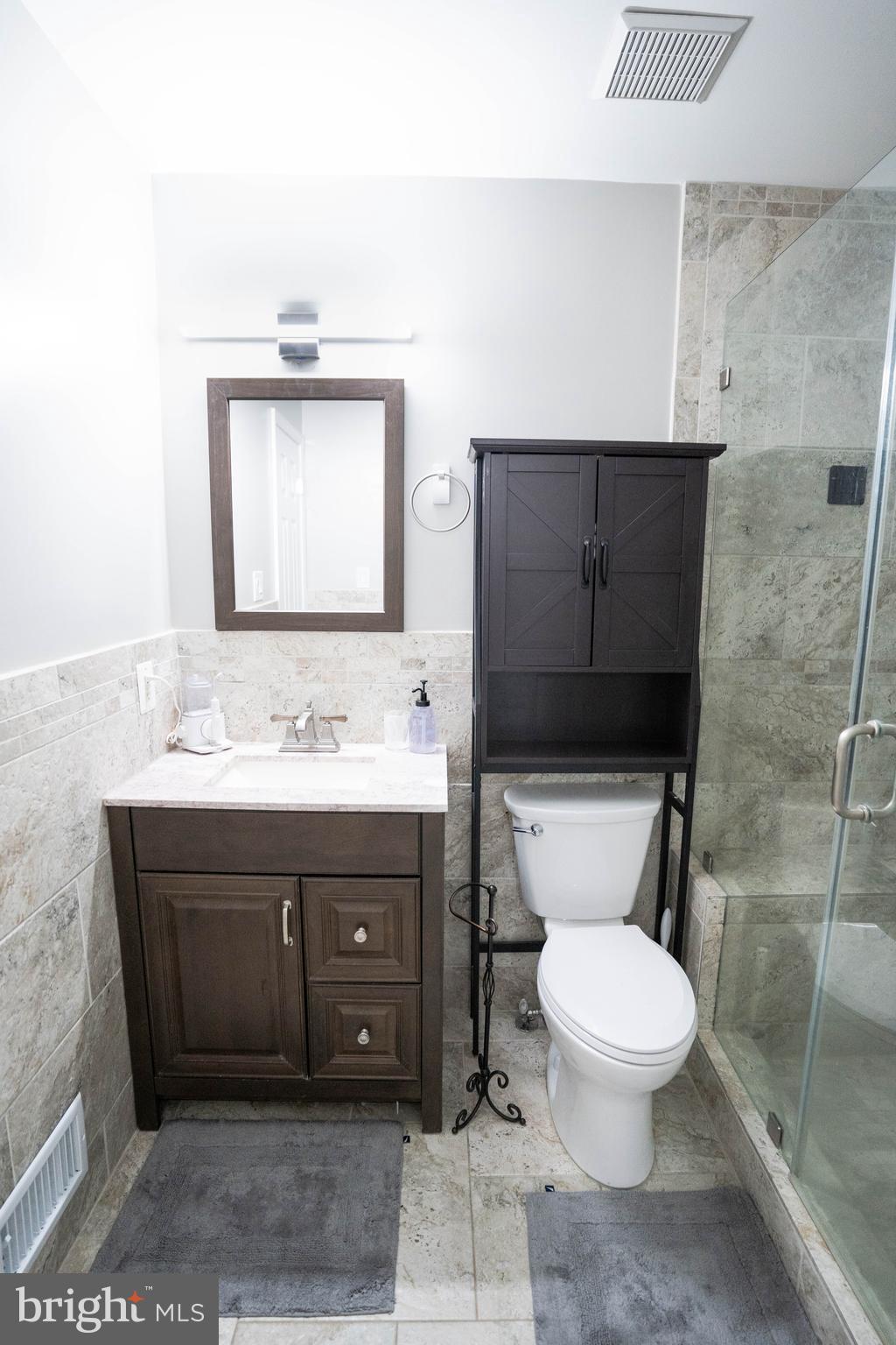 WOODGATE VILLAGE - Residential