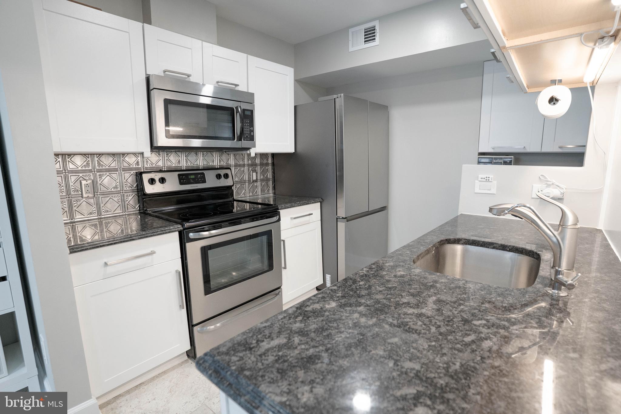 WOODGATE VILLAGE - Residential